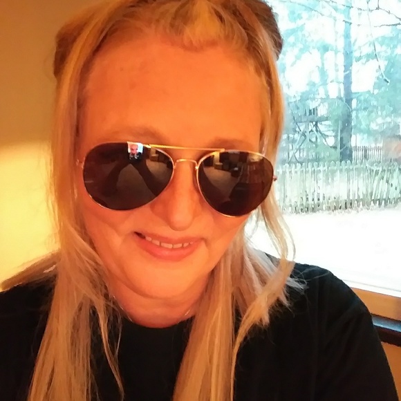 Meet your Posher, Audrey - Picture 1 of 1